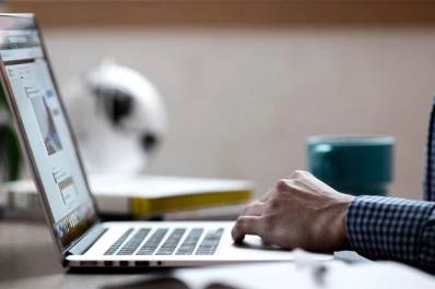 Lanzan Becas de Conectividad para estudiantes de Derecho de la UNT en el interior