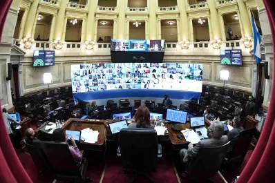 Con 40 votos a favor y 30 en contra, el Senado aprobó la Ley de Teletrabajo