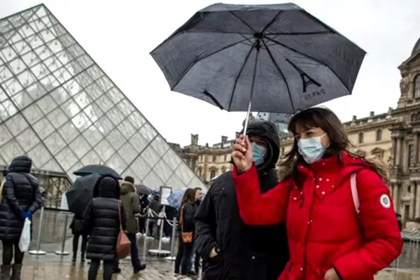 Francia confirma casi 1.400 nuevos casos de covid-19, e investiga 20 brotes de la enfermedad