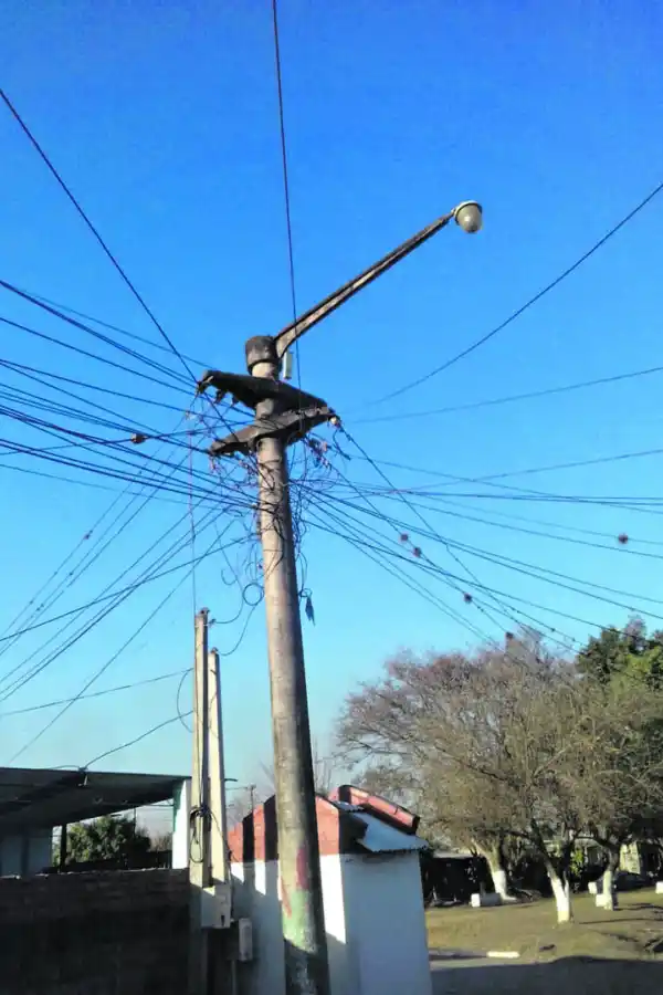 Cableado aéreo en Alderetes