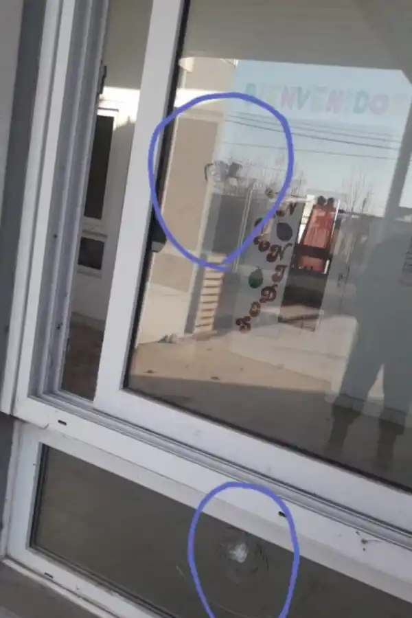 En la madrugada destruyeron puertas y ventanas para robar en una escuela de Alderetes