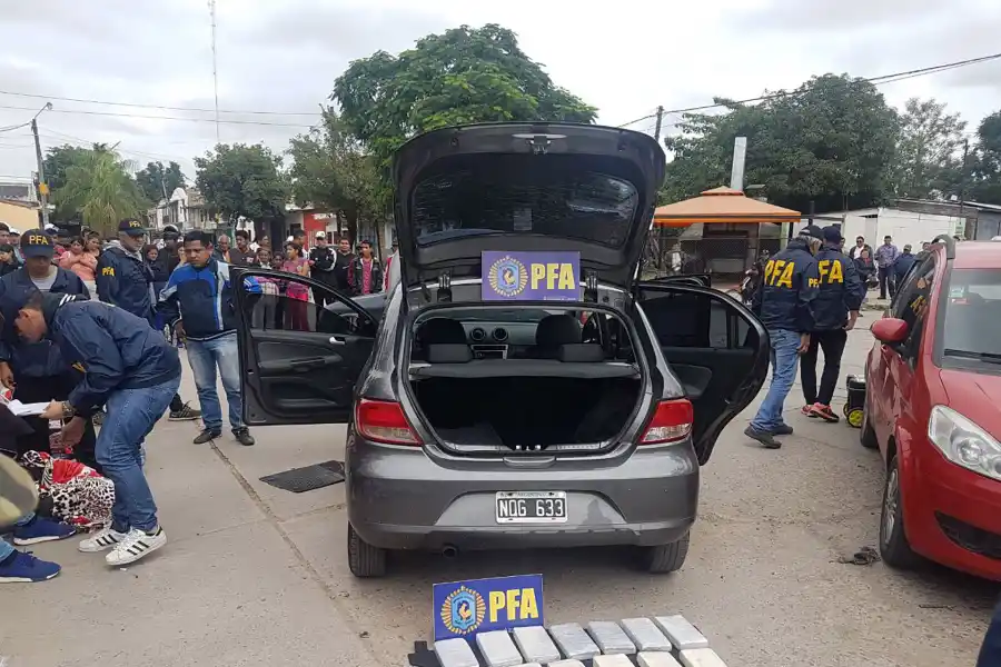 PROCEDIMIENTO. La imagen que compartió el fiscal federal al confirmar la noticia. Foto: Twitter @PCamuna