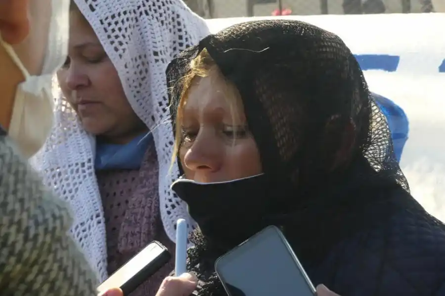 INTERROGANTES. “Nadie dio la cara”, dijo Julia, la madre de Reinaga. la gaceta / foto de osvaldo ripoll