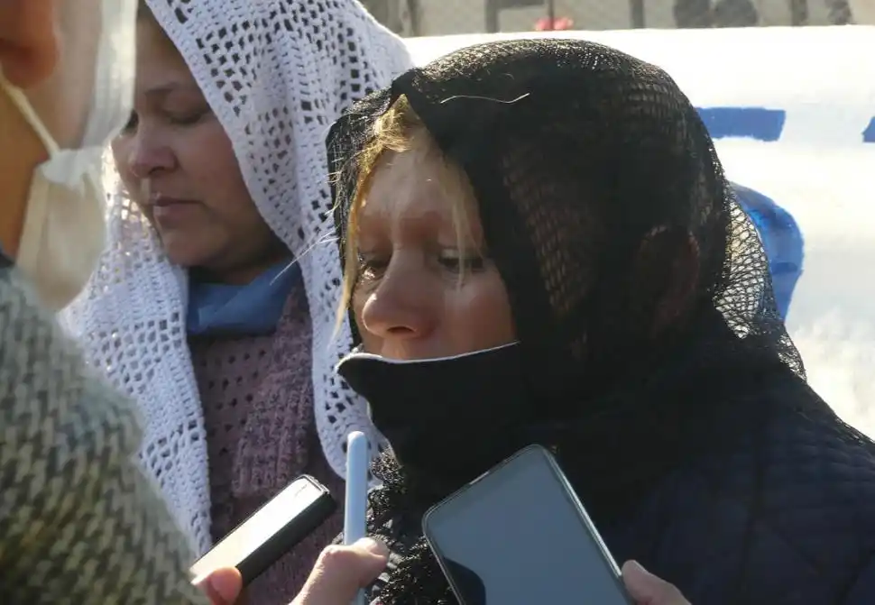 INTERROGANTES. “Nadie dio la cara”, dijo Julia, la madre de Reinaga. la gaceta / foto de osvaldo ripoll