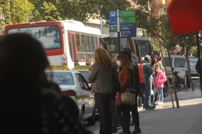 El servicio de ómnibus se restringirá también mañana