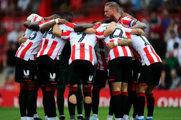 Brentford-Fulham, el clásico que definirá el ascenso a la Premier se roba la grilla de TV