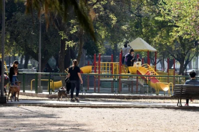 Volver al aislamiento: cómo viven los chicos las restricciones a las salidas recreativas