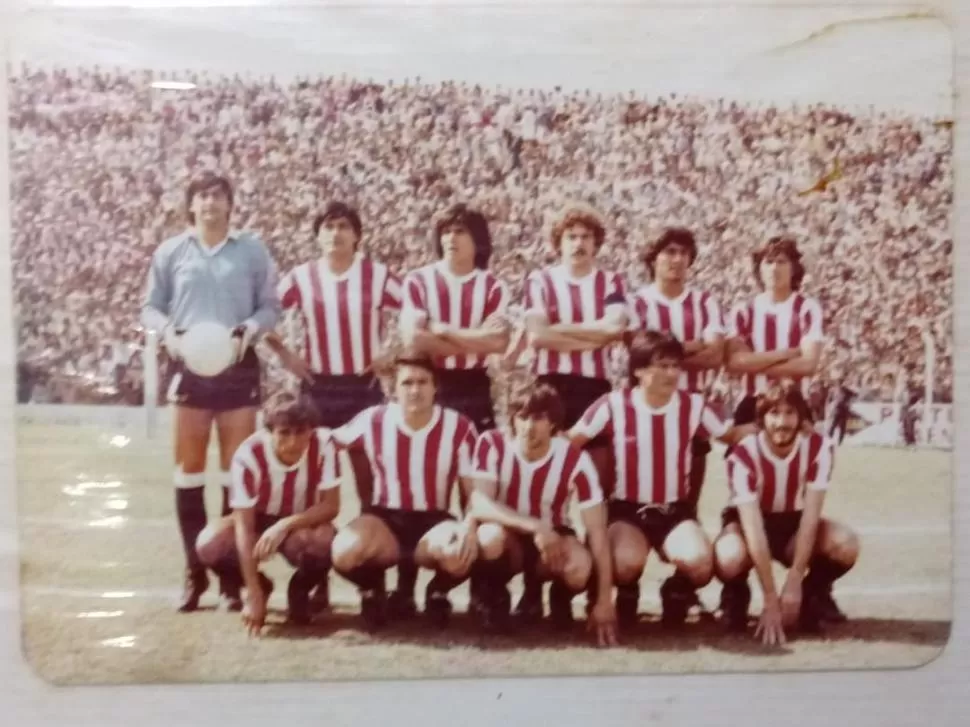RECUERDOS. Díaz jugó con Cejas, Urquiza, Román, Troitiño, Bassitta, Manuel Martínez y Gutiérrez entre otros.  