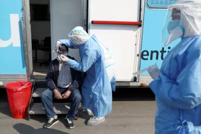 Más de 7.000 nuevos casos de covid-19 en Argentina y 127 muertes en un día