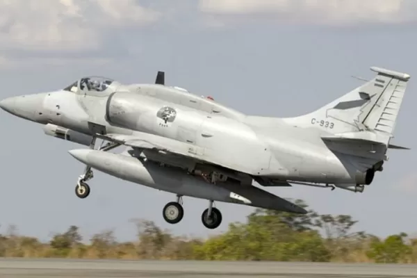 Un piloto murió luego de eyectarse de un avión de la Fuerza Aérea en Córdoba