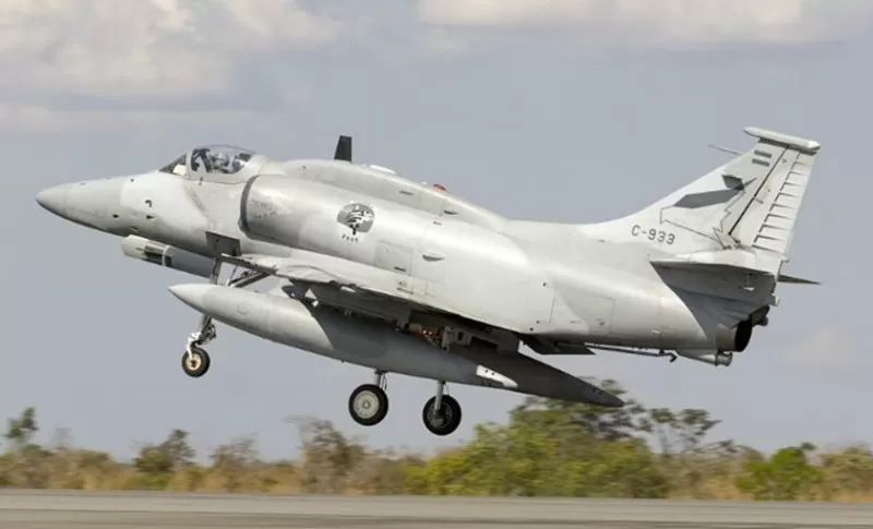Un piloto murió luego de eyectarse de un avión de la Fuerza Aérea en Córdoba
