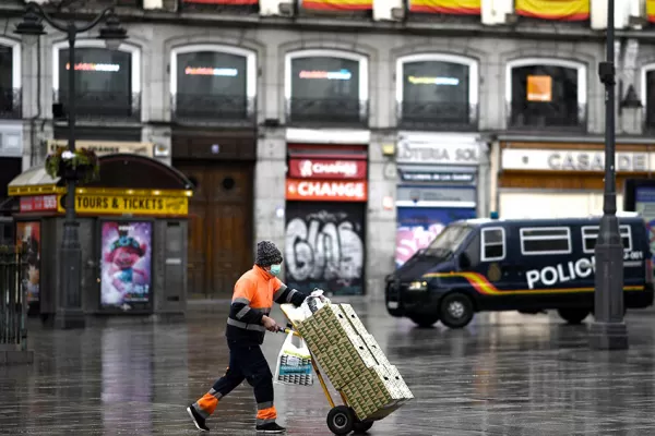 La covid-19 crece en América y los rebrotes siembran temor en Europa