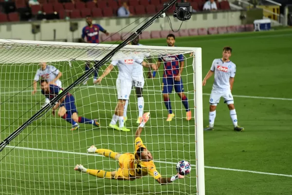 Con una genialidad de Messi, Barcelona pasó de fase en la Champions League