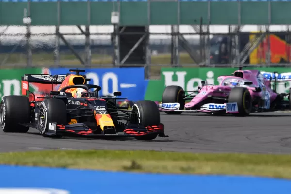 Verstappen ganó el Gran Premio de F-1 en Silverstone