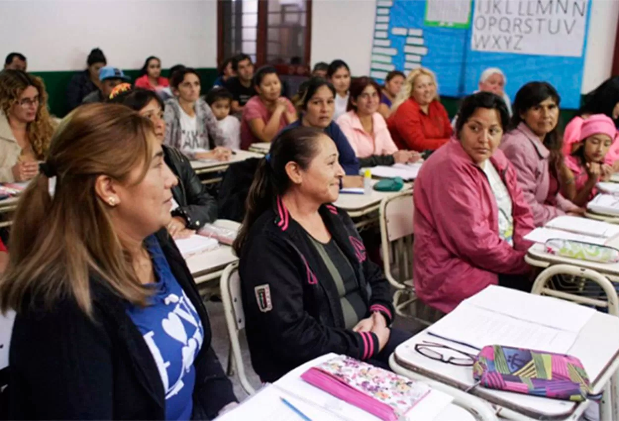 La Nación envía fondos adeudados para los docentes de un plan de terminalidad educativa