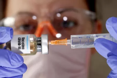Habrá vacuna para el coronavirus a fin de año, estima la UE