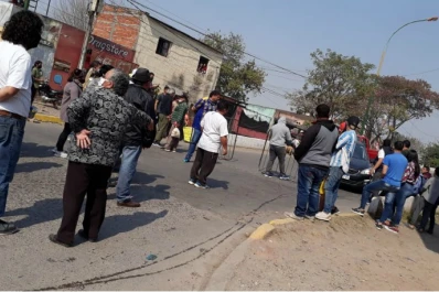 Nos mandan a gendarmería para obligarnos a cerrar, denuncia una comerciante de El Colmenar
