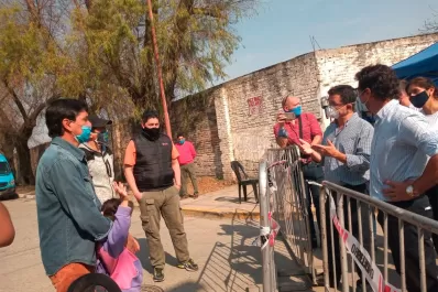 Yedlin pidió calma a los vecinos aislados en Concepción y prometió asistencia