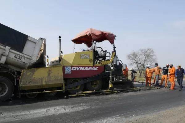 Repavimentan la ruta 157: esta obra estaba paralizada, sostuvo Manzur