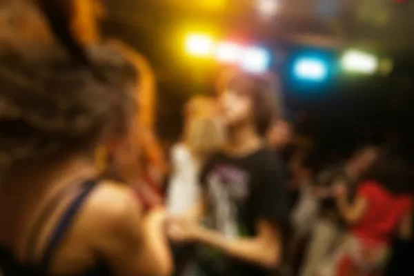 Organizó una fiesta de 15 en medio de la pandemia y donó $ 100.000 para cerrar el juicio