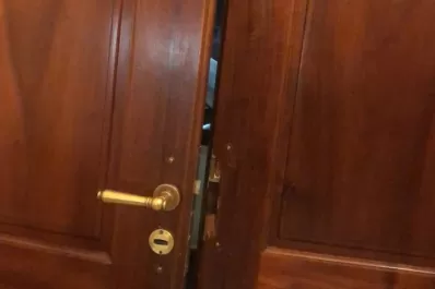 Entraron a la casa de un ex funcionario de la Legislatura y se robaron dinero y joyas