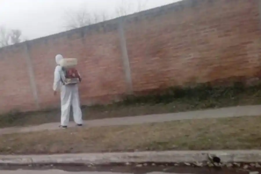 En El Chañar hay tres casos positivos de coronavirus y se suma la falta de agua potable