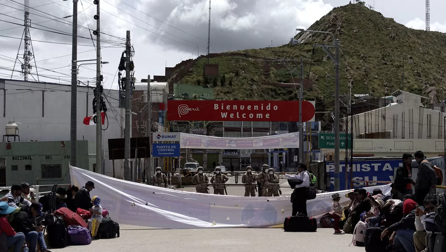  SIN PASO. La frontera con Bolivia, en Desaguadero, está cerrada. 