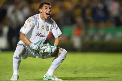 El Patón Guzmán se contagió de coronavirus en México