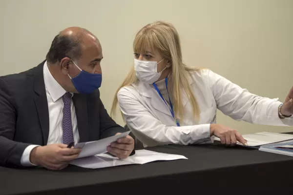 Manzur dijo que Tucumán no retrocederá a Fase 3, pero sí restringió algunas actividades
