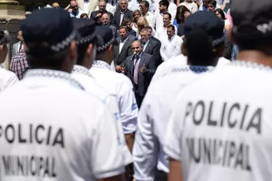 Las funciones que debe cumplir la Policía Municipal y las obligaciones dispuestas por la norma