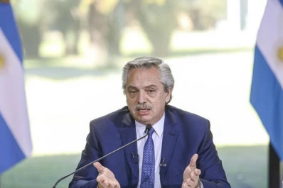 Fernández: es obvio que en Argentina la cuarentena hace mucho tiempo dejó de pasar