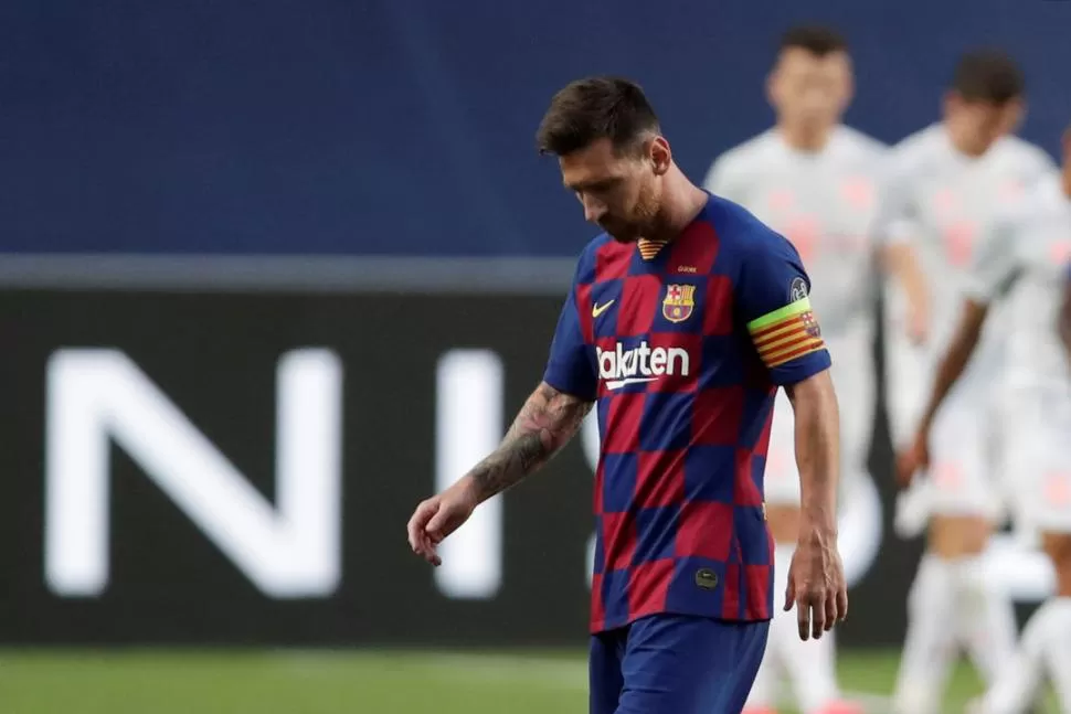ABATIDO. Messi generó peligro al principio, pero la presión del Bayern lo anuló. ¿Su futuro seguirá estando en Barcelona? reuters