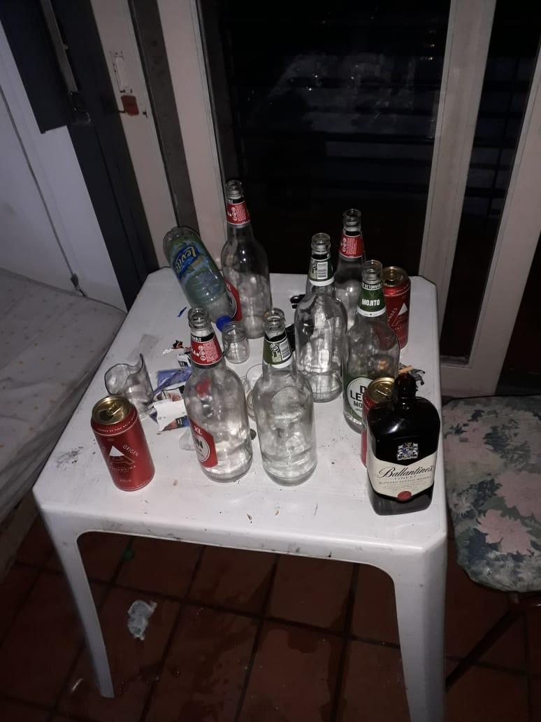 Anoche se violaron las restricciones en algunos bares y detectaron una fiesta privada