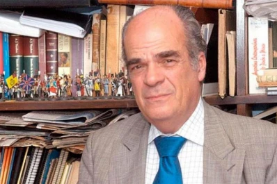 Homenaje a Carlos Páez de la Torre (h) en la Academia Nacional de la Historia