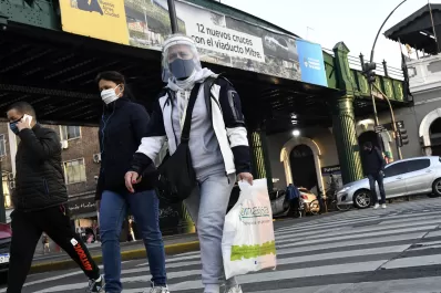 Un diario británico dice que la cuarentena argentina es un desastre en salud y en economía