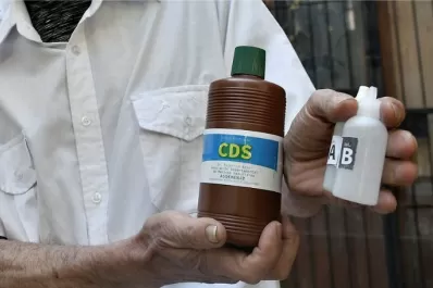 El dióxido de cloro de ninguna manera está diseñado para ingerir