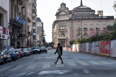 Se viene el Día del Trabajador y así funcionarán los servicios más importantes