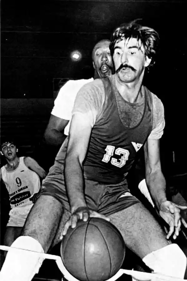 CAUDILLO. “Checha” Figueroa fue uno de los ídolos del basquetbol tucumano. 