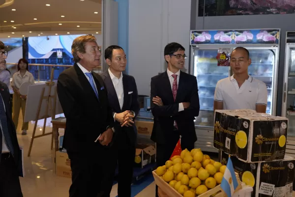 El embajador argentino en China celebró la llegada de los limones tucumanos