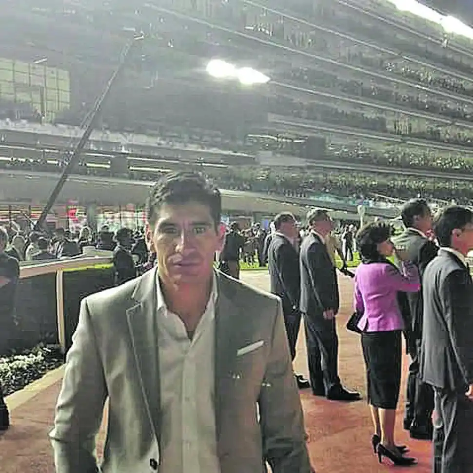 ES UN TODO TERRENO. Robles estuvo durante una temporada en Arabia Saudita.