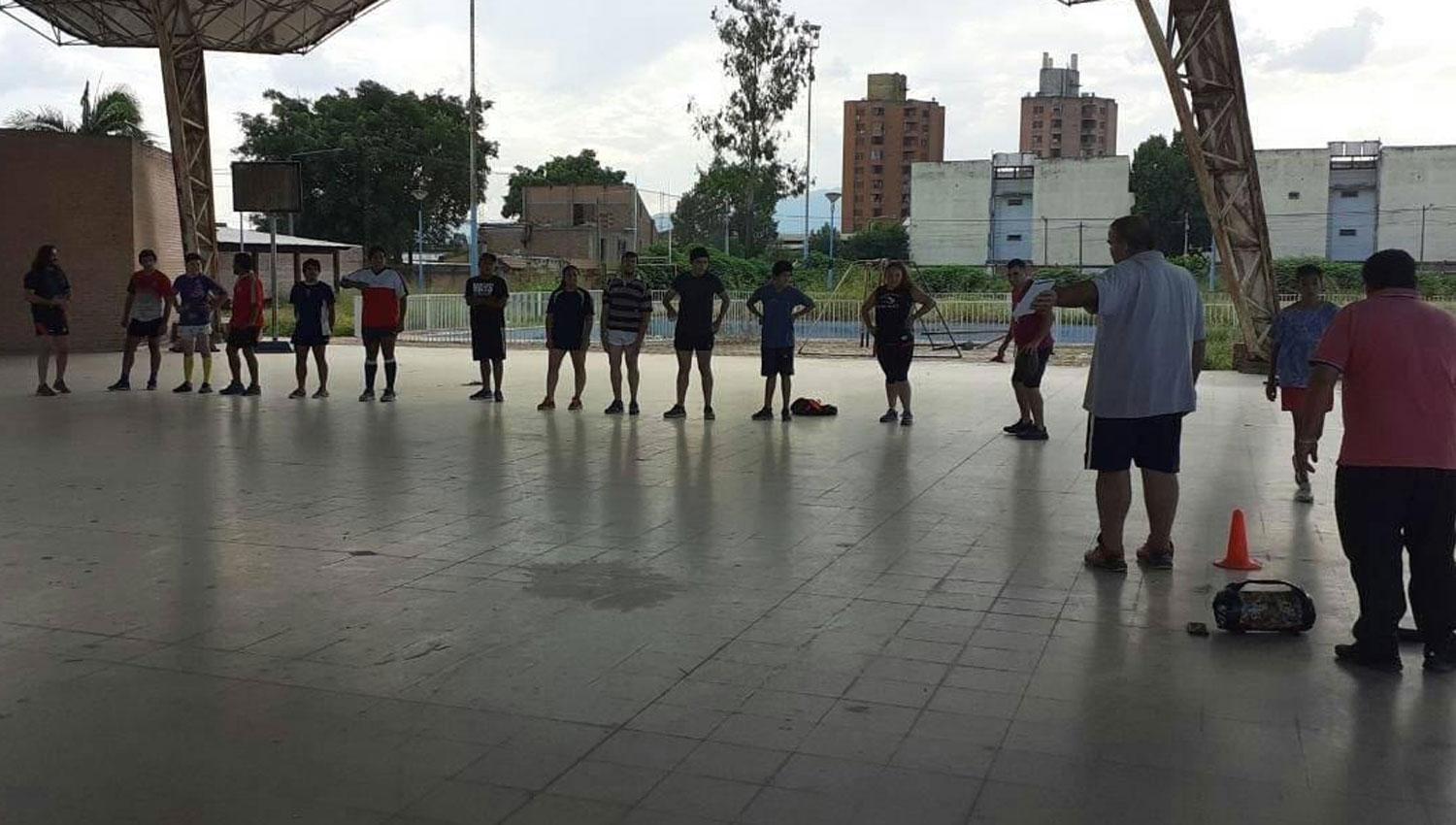 ENTRENAMIENTOS. Luego del aislamiento, los jugadores y jugadoras de Frankycia regresaron al predio de Lavaissé 1.250. 