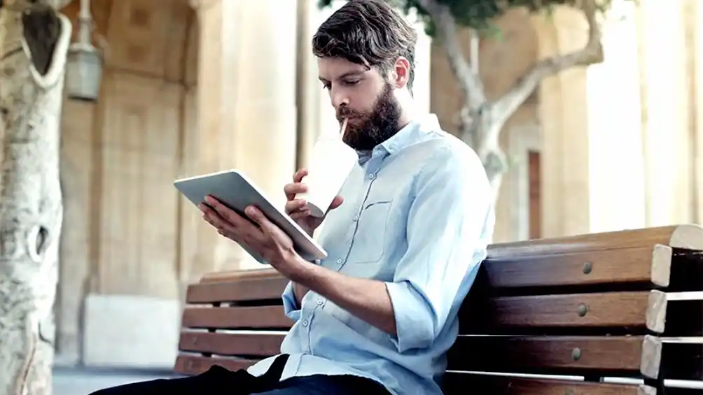 Los detalles del DNU que declara servicios públicos a internet, telefonía y TV paga