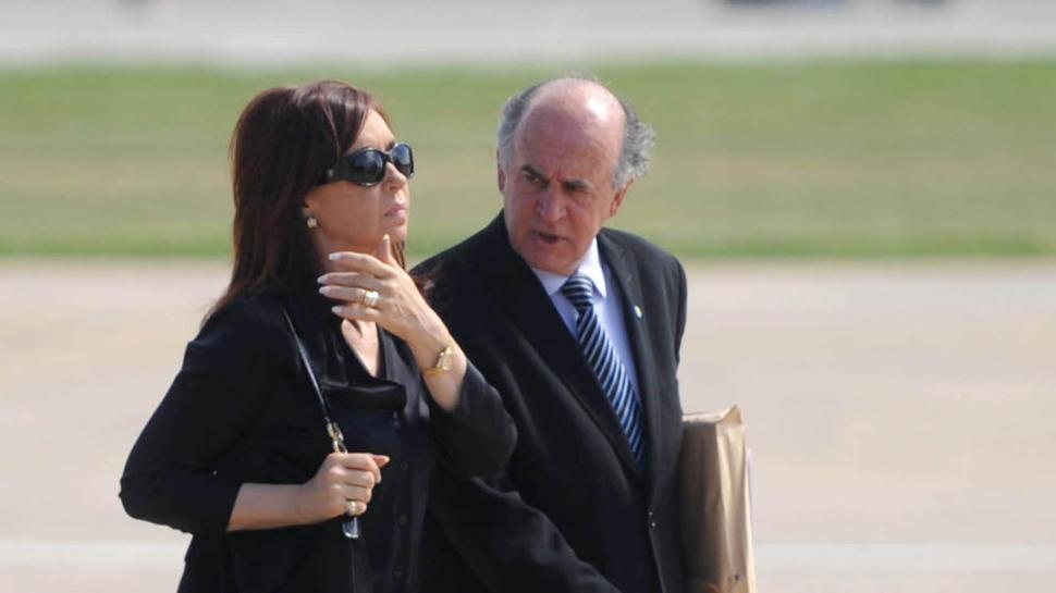 JUNTOS. Oscar Parrilli y Cristina Fernández.