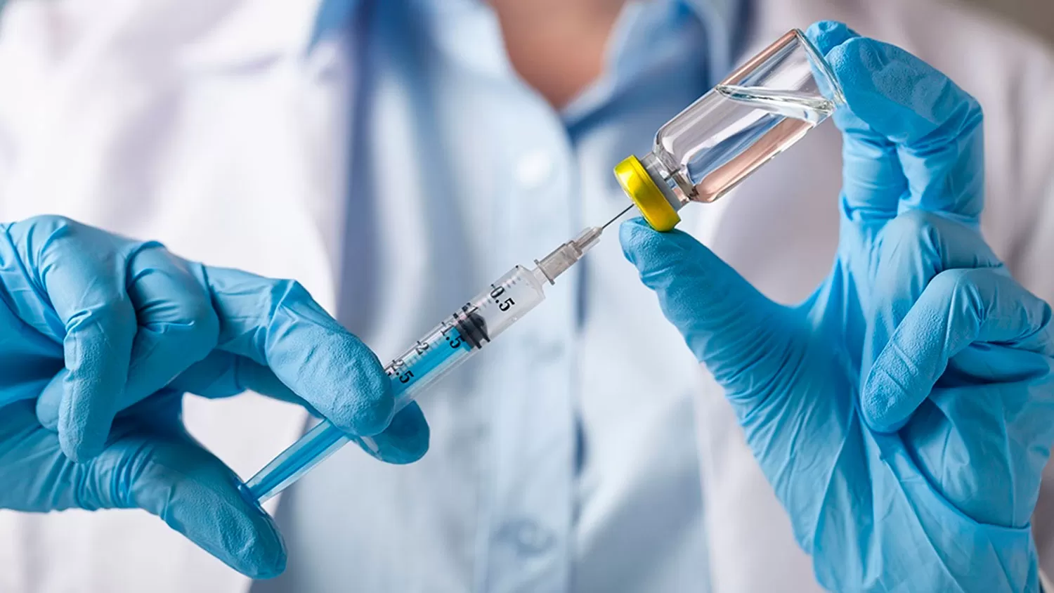 La OMS señaló que será decisión de los países si la vacuna es obligatoria