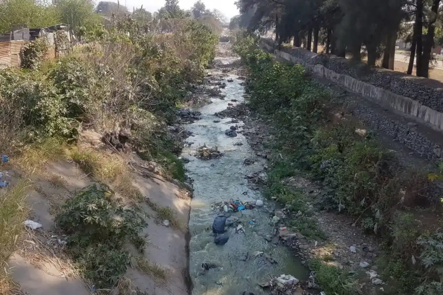 La pandemia estraga la capital rodeada de pobreza y polución