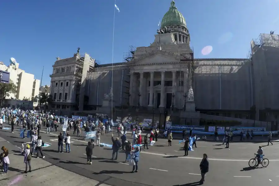 INTENSO DEBATE. Más de 10 horas demandó el debate en el Senado.