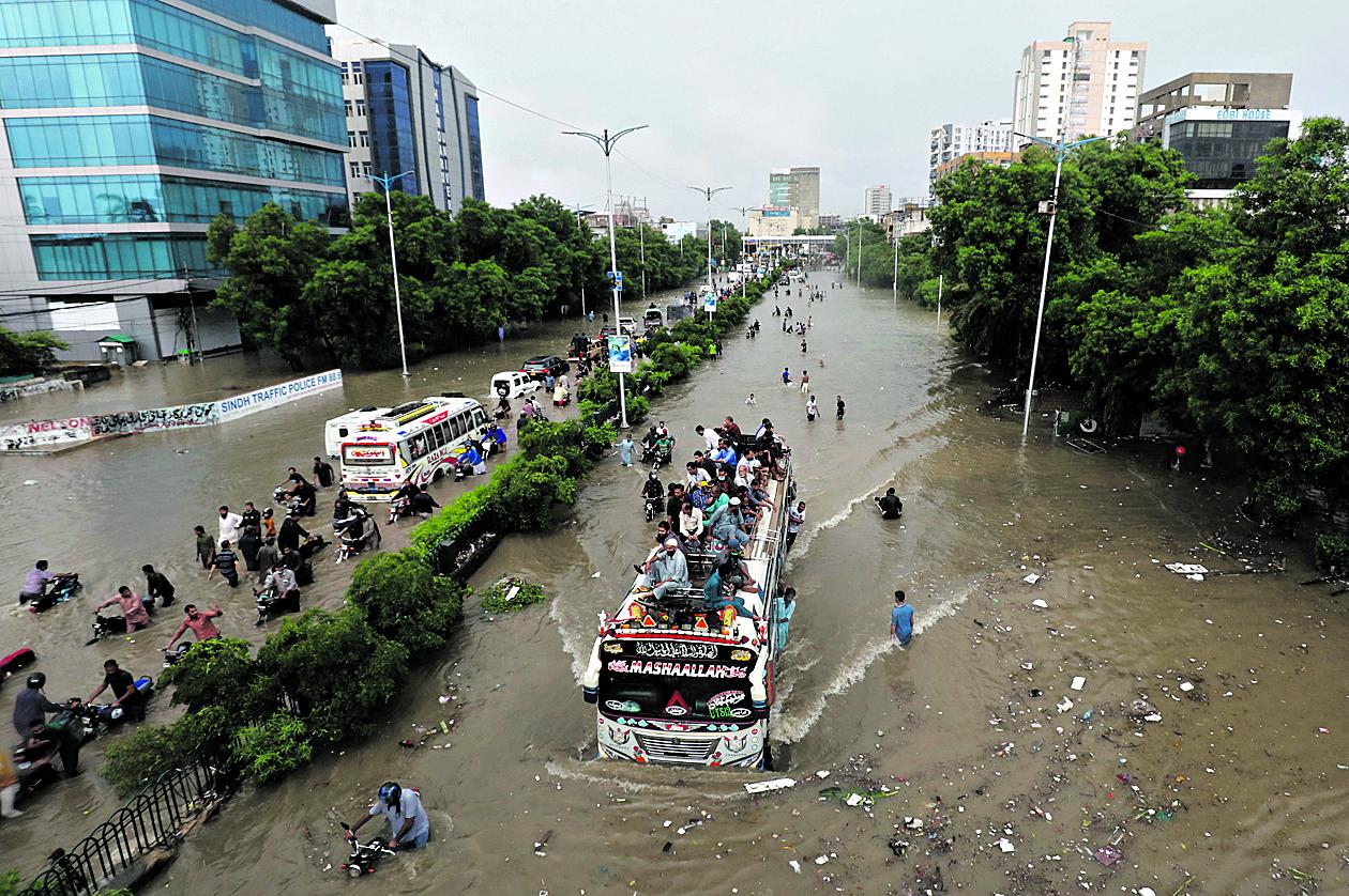 Pakistán sufre las peores lluvias en 90 años 