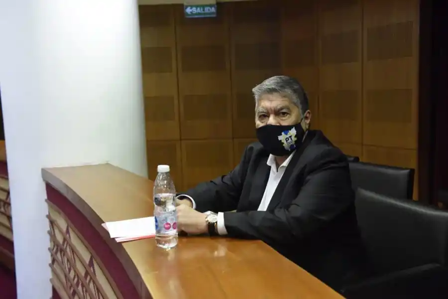 EN EL RECINTO. Roberto Palina, legislador jaldista y dirigente del Partido de los Trabajadores. Foto: Prensa Roberto Palina