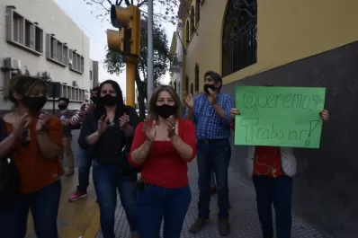 Sancionan a dueños de bares que rechazaron cerrar sus locales