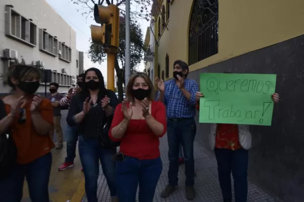 Sancionan a dueños de bares que rechazaron cerrar sus locales